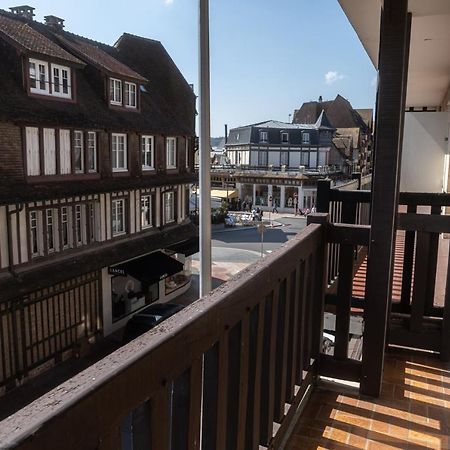 Castel Saint Clair Apartment Deauville Exterior photo